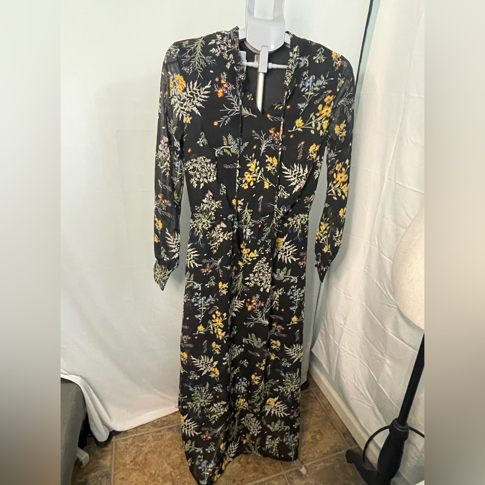 Venus‎ Floral Black Maxi Dress Size medium